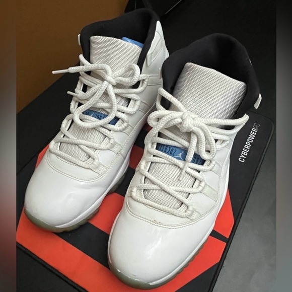 Jordan 11 “Legend Blue” - Picture 2 of 6